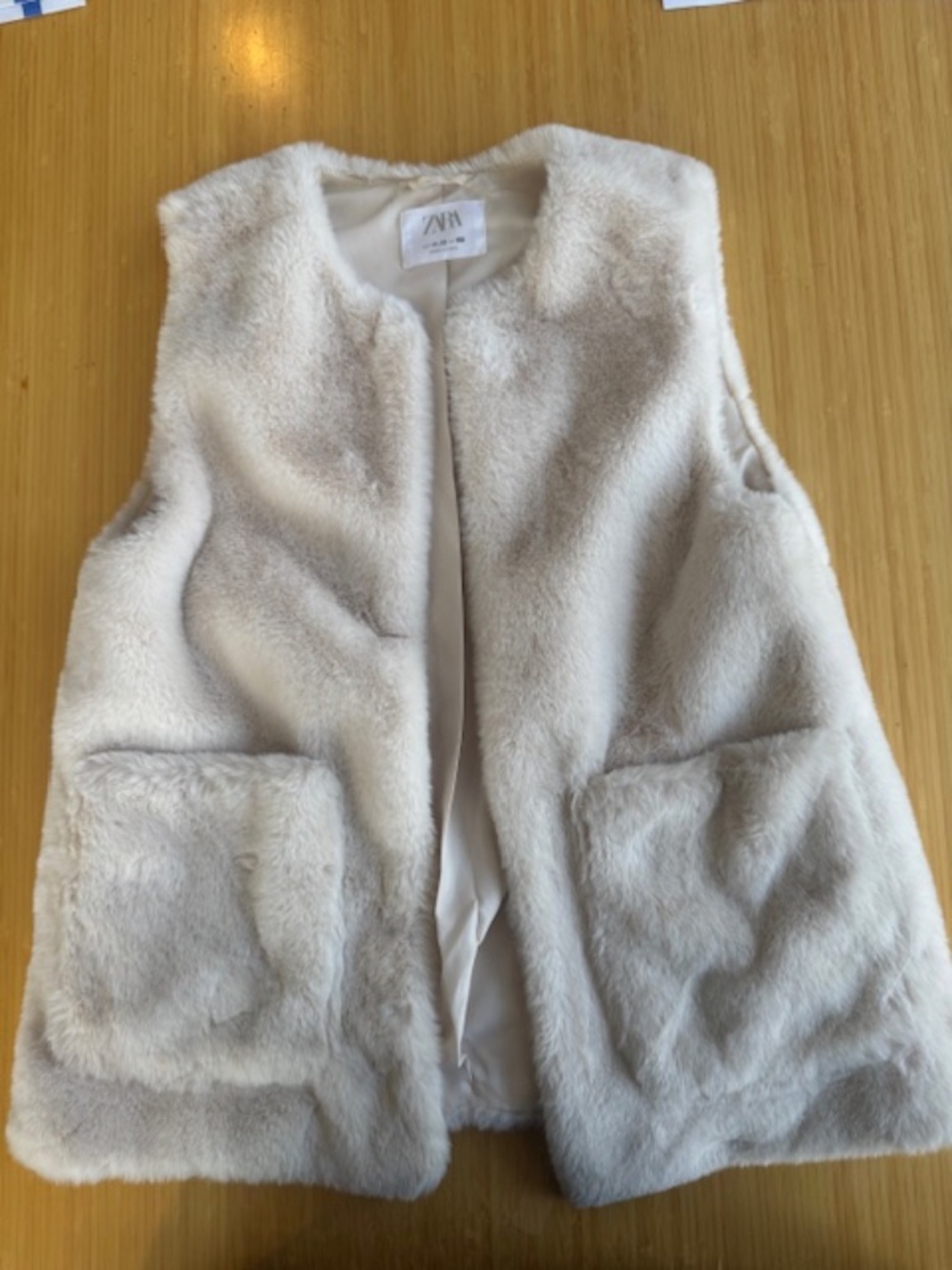 ZARA Faux Fur Vest Girls 11 12 Off White Open Pockets Cozy Very Plush